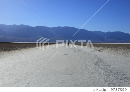 デスバレーバッドウォーターの風景 Bad Water Basin in Death Valley デスバレーバッドウォーターの風景 Bad Water Basin in Death Valley 9787399