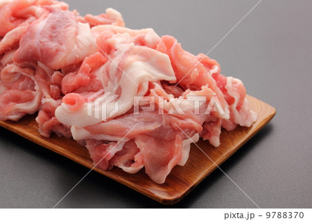 豚肉　お芋豚　切り落とし 9788370