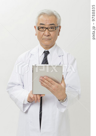 シニア医師 9788835