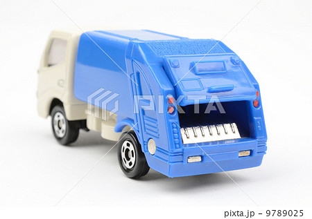 ごみ収集車 9789025