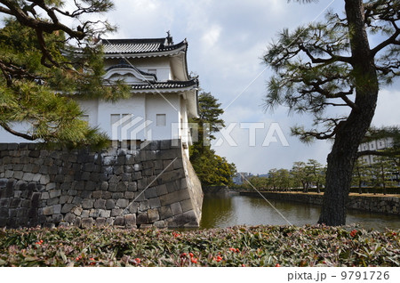 二条城の「西南隅櫓」（押小路通･美福通の丁字路／京都市中京区） 9791726