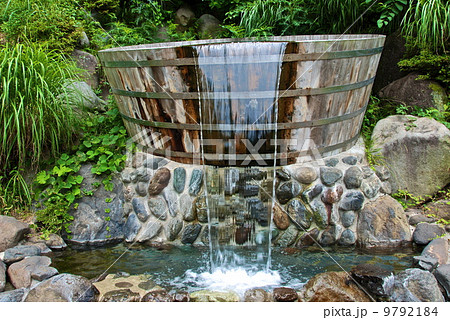 万葉公園の「風呂桶」（神奈川県足柄下郡湯河原町宮上） 9792184