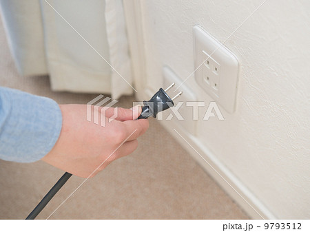 コンセント　プラグ 9793512
