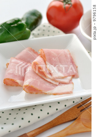 食材　スライスベーコン 9796158