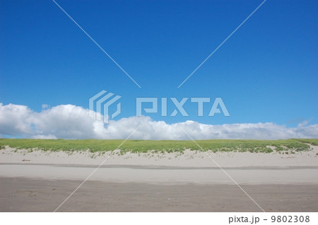 青い空と海辺 アメリカ・オレゴン州 青い空と海辺 アメリカ・オレゴン州 9802308