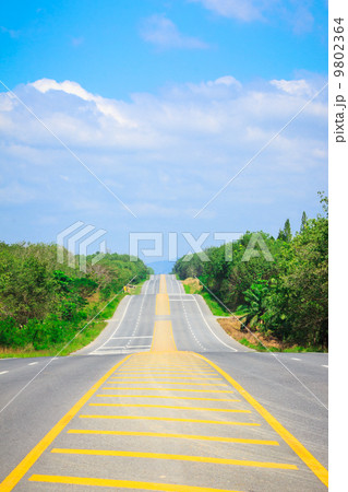 country side road 9802364