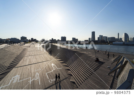 横浜大桟橋 9804375