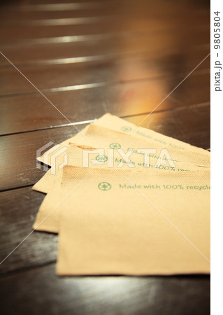 リサイクルペーパー リサイクルペーパー 9805804