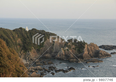 高知県　叶崎灯台と太平洋 9807746