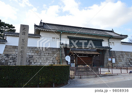 二条城の「東大手門」（京都市中京区二条通堀川） 9808936