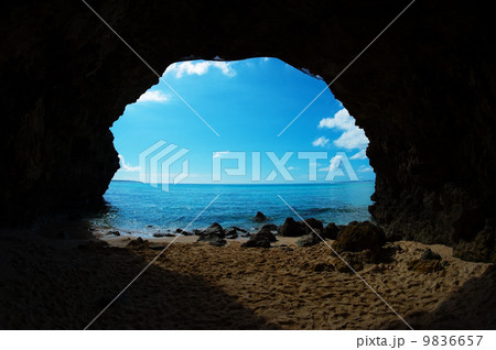 砂山ビーチの洞窟, 宮古島/沖縄県 砂山ビーチの洞窟, 宮古島/沖縄県 9836657