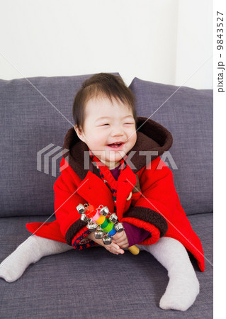 Little girl feel so happy Little girl feel so happy 9843527
