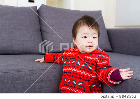 Baby girl learn to stand 9843552