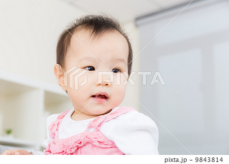 Little girl feel curiosity 9843814