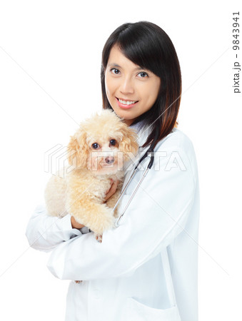 Asian female veterinarian 9843941