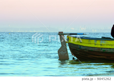 helm boat water horizon 9845262