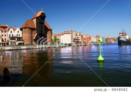 Gdansk, Danzig, Poland famous wooden crane from the 13th century Gdansk, Danzig, Poland famous wooden crane from the 13th century 9848082
