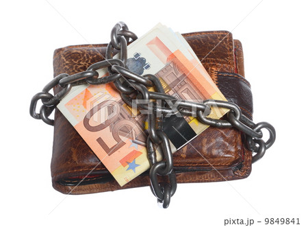 End of personal spending. Wallet euro banknote in chain End of personal spending. Wallet euro banknote in chain 9849841