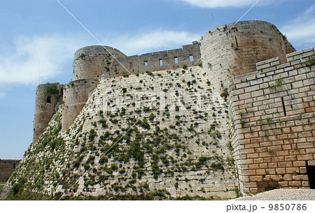 Krak des Chevaliers, crusaders fortress, Syria Krak des Chevaliers, crusaders fortress, Syria 9850786