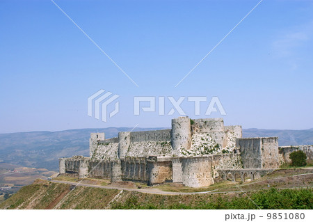 Krak des Chevaliers, crusaders fortress, Syria Krak des Chevaliers, crusaders fortress, Syria 9851080