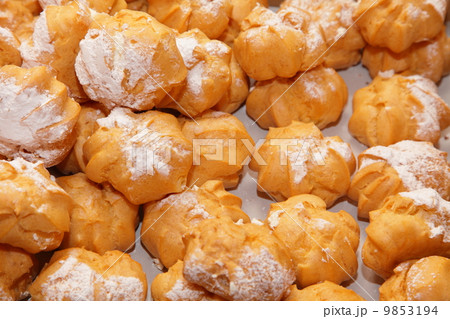profiteroles choux pastry buns with whipped cream profiteroles choux pastry buns with whipped cream 9853194