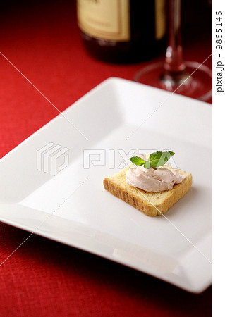 ストロベリークリームチーズ　カナッペ　縦　イメージ 9855146