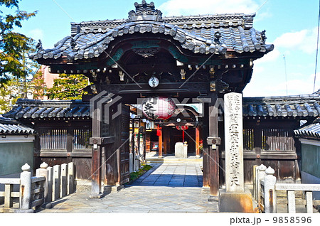 禅居庵(摩利支尊天堂)（京都市東山区大和大路通四条下ル4丁目小松町） 9858596