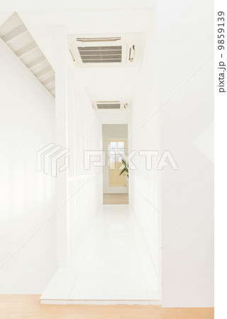 一戸建て住宅の廊下 一戸建て住宅の廊下 9859139