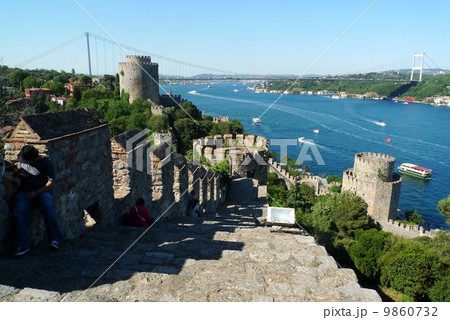 イスタンブールのボスポラス海峡とルメリ・ヒサール城塞 イスタンブールのボスポラス海峡とルメリ・ヒサール城塞 9860732