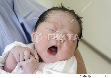 新生児 新生児 9860845