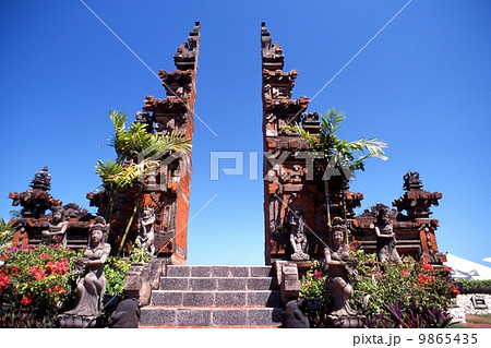 割れ門（インドネシア、バリ） 9865435