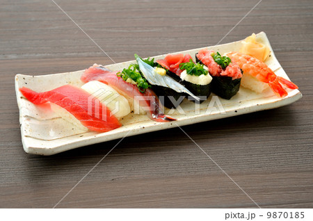 おまかせ寿司のイメージ。 9870185