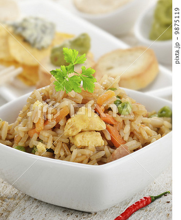 Rice With Chicken And Vegetables 9875119