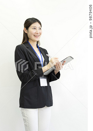 働くビジネスウーマン 9879406