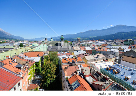 オーストリア インスブルックの町並み オーストリア インスブルックの町並み 9880792