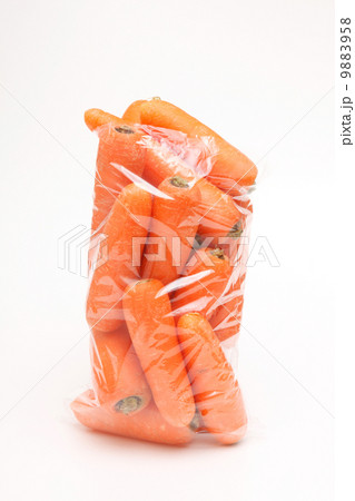 詰め放題のニンジン 9883958