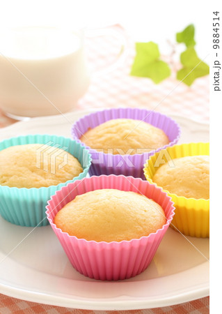 シリコンカップのカップケーキ 9884514