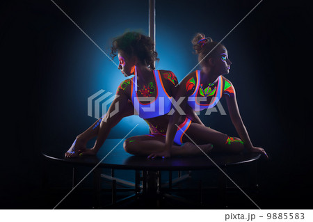 Sexy slim girls posing with UV patterns on body Sexy slim girls posing with UV patterns on body 9885583