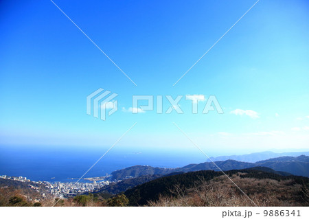 伊豆スカイラインからの熱海市内 9886341