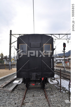 富士急行下吉田駅の保存貨車 9886805