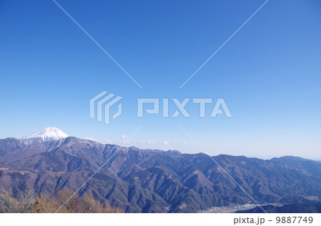 身延山から見る富士 9887749