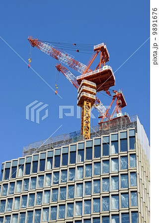 クレーン 9891676