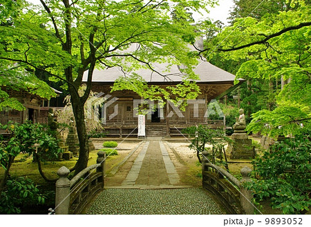 国上寺の本堂 9893052