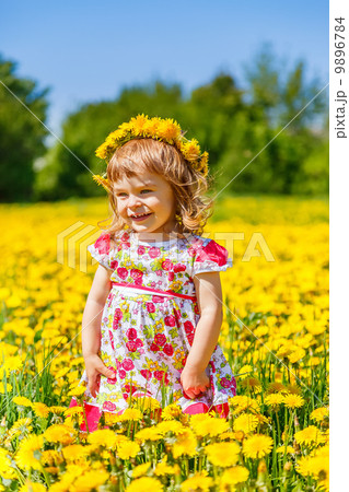 Little girl in the park Little girl in the park 9896784