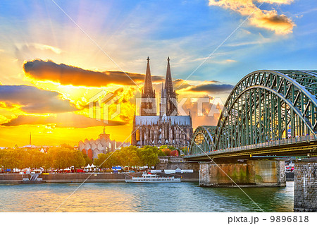 Cologne at sunset 9896818