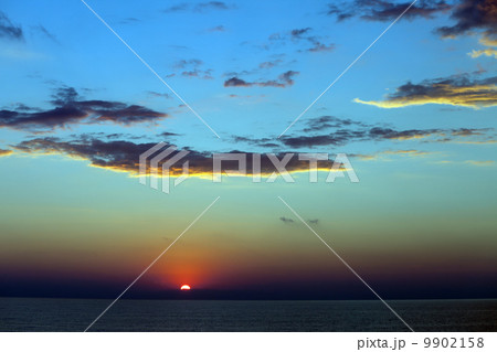 Sea at sunset 9902158