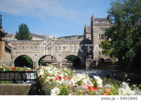 イギリス・バース・エイボン川 9902860