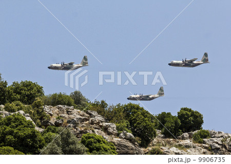 flight over the mountains 9906735