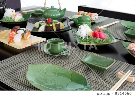 Japanese meal 9914666