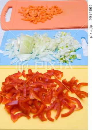vegetables finely cut 9914669